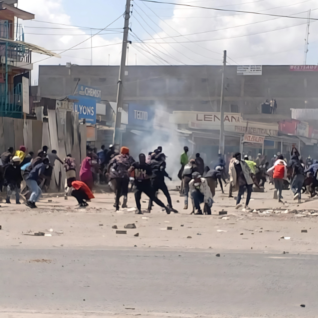 Tear Gas Fired as Police Disperse Protesters in Kitengela Town.